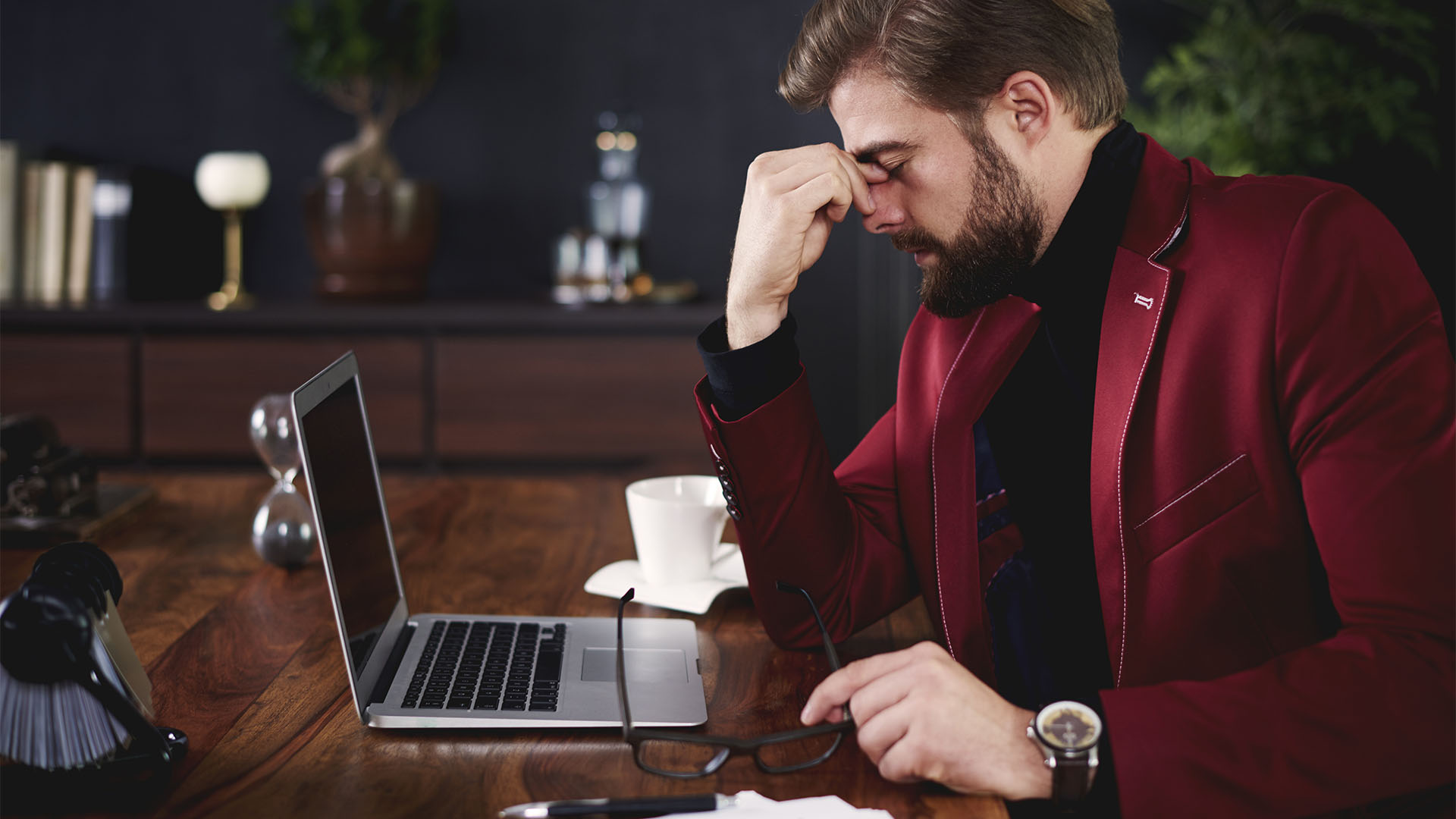 SINDROME DE BURNOUT...  VOCÊ ESTÁ NO CAMINHO PARA O BURNOUT?