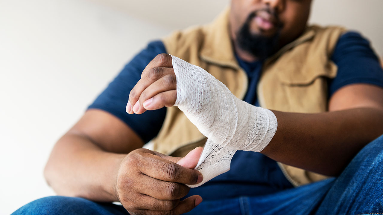 VIOLAÇÃO DO ACESSO À SAÚDE DA VÍTIMA DE ACIDENTE DE TRABALHO